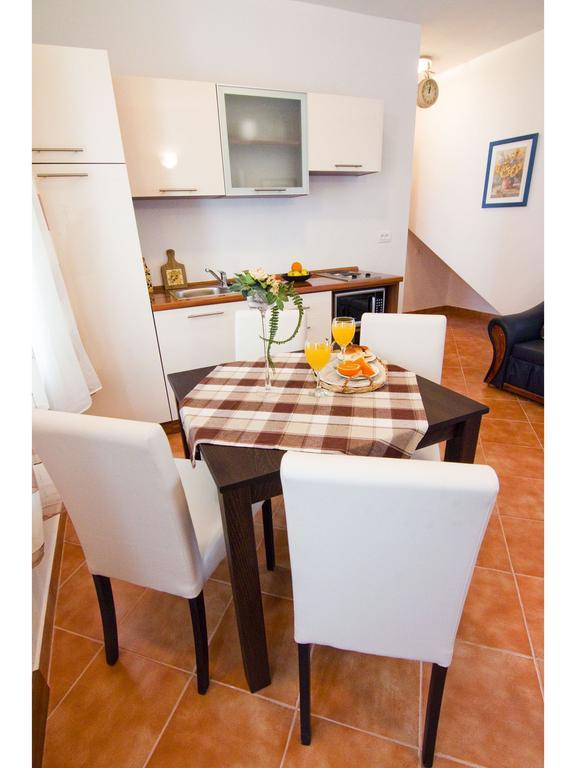 Apartments Cambi Каштела Экстерьер фото